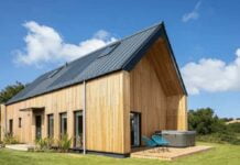 Udobno in varčno življenje v nizkoenergetski hiši Nizkoenergijska hisša iz lesa